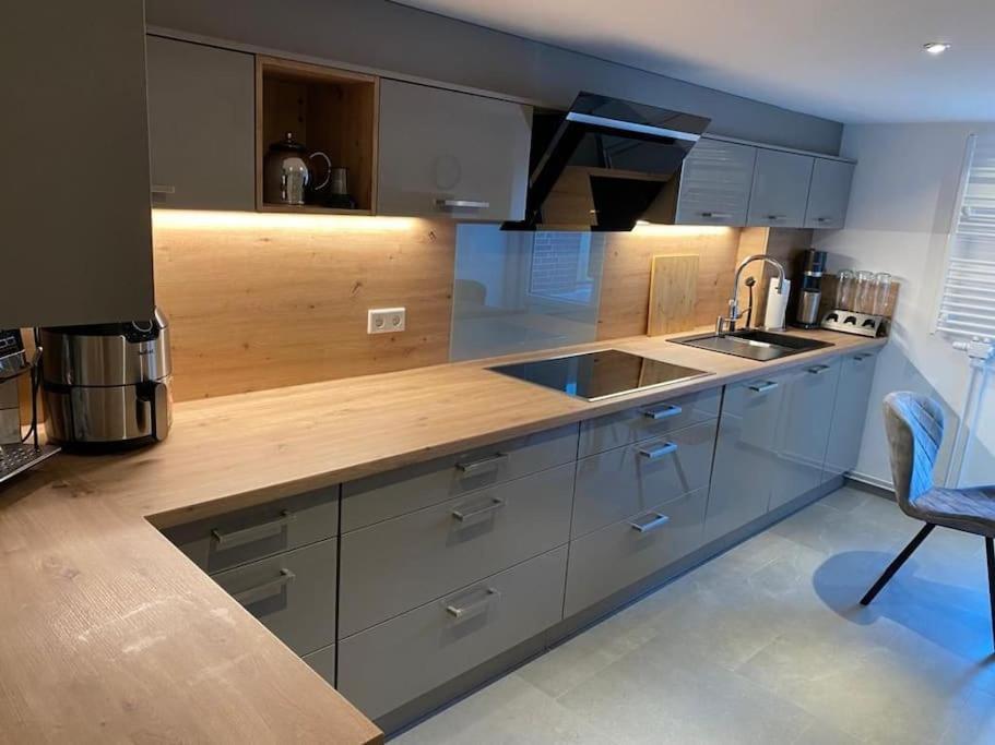 Ferienwohnung Hereinspaziert 빌헬름스하펜 외부 사진