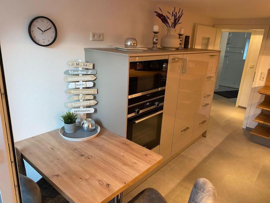 Ferienwohnung Hereinspaziert 빌헬름스하펜 외부 사진